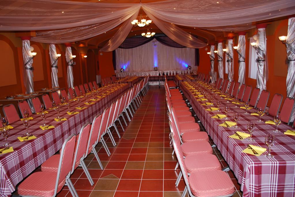 Aranytal Panzio Bed & Breakfast Komárom Dış mekan fotoğraf